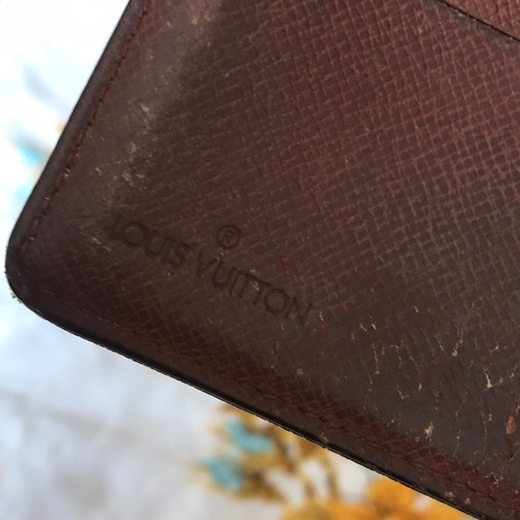 Authentic Louis Vuitton vintage bifold wallet - Picture 8 of 8